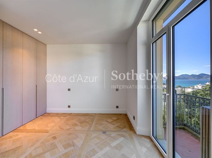 Image No.15-3 Bed Apartment for sale