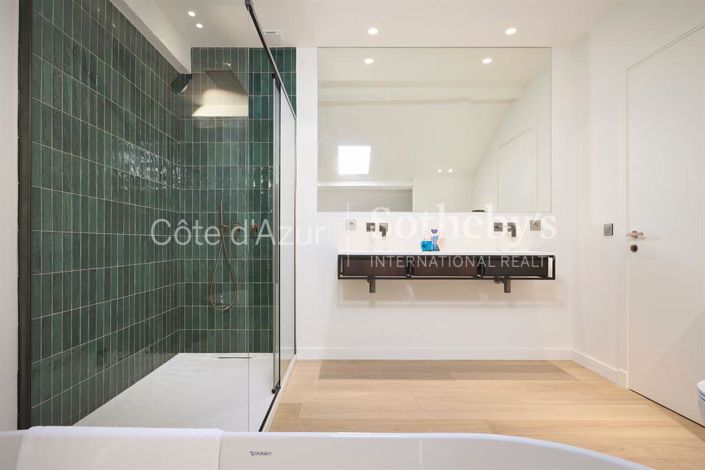 Image No.16-3 Bed Property for sale