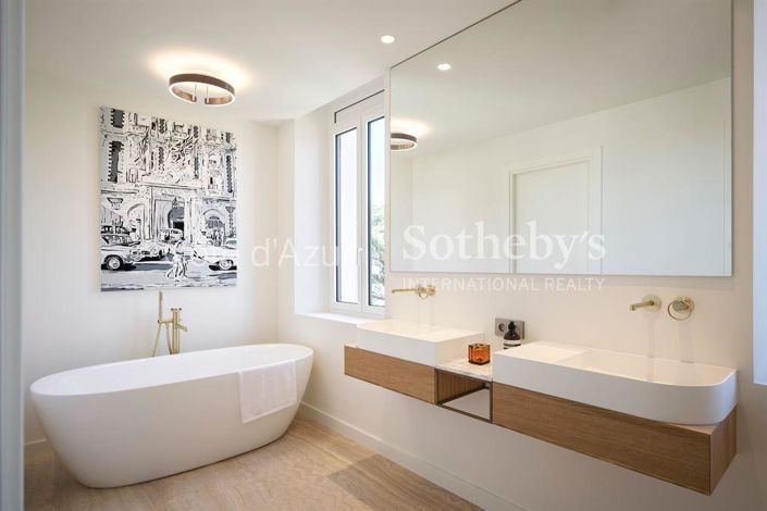 Image No.9-3 Bed Property for sale