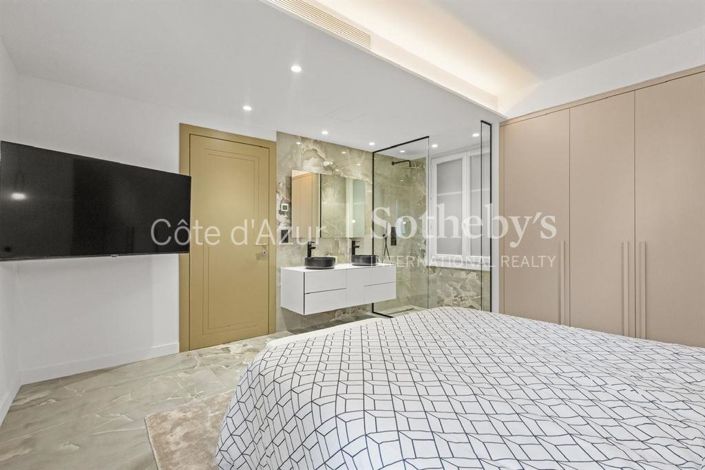 Image No.8-4 Bed Property for sale