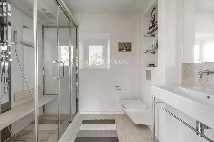 Image No.15-6 Bed House for sale