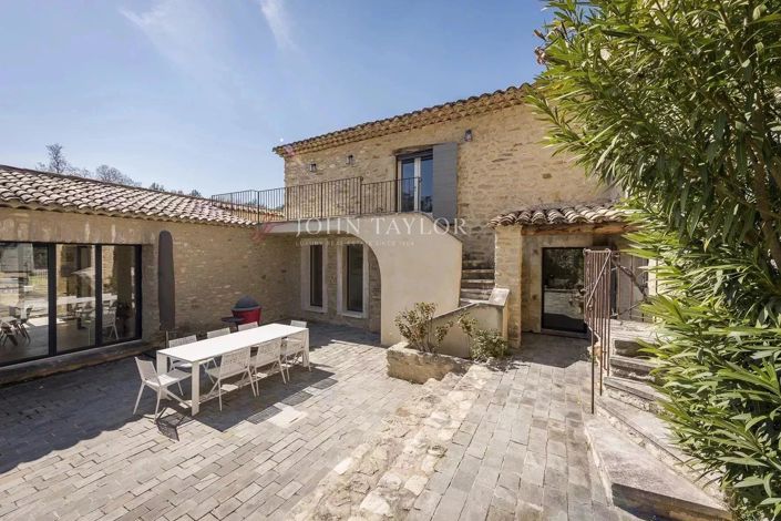 Image No.4-6 Bed House for sale