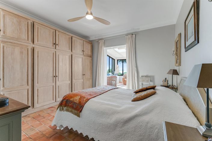 Image No.20-4 Bed House for sale