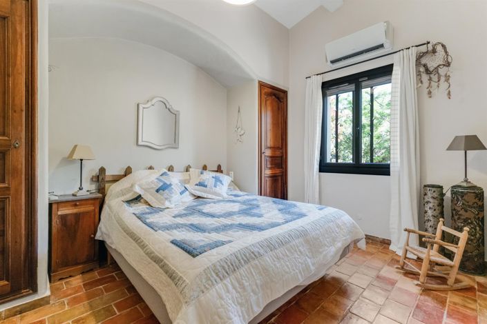 Image No.23-4 Bed House for sale
