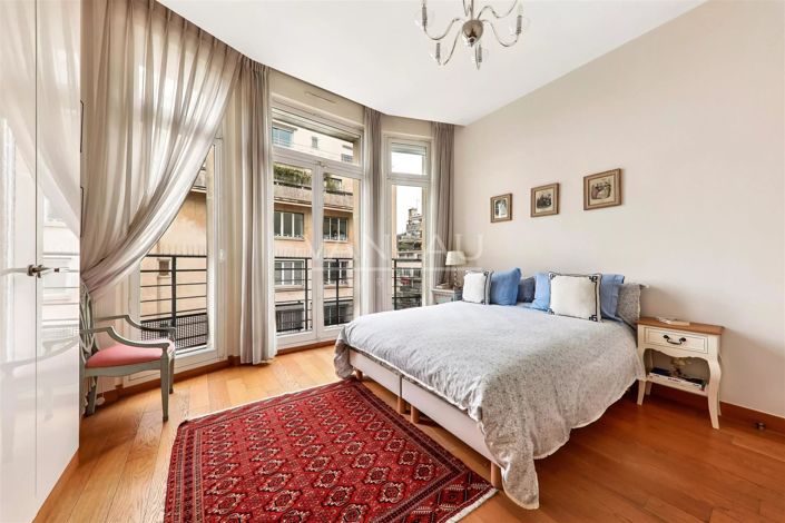 Image No.10-3 Bed Apartment for sale