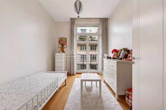 Image No.12-3 Bed Apartment for sale