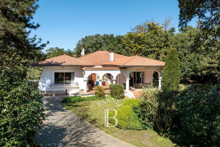 Image No.2-9 Bed House for sale