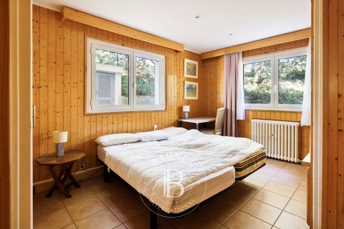 Image No.21-9 Bed House for sale