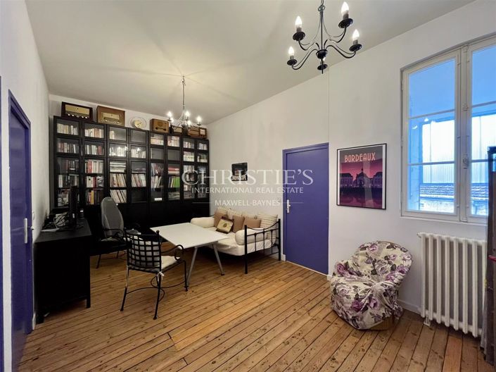 Image No.2-6 Bed House for sale