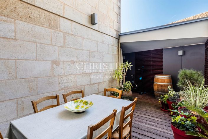 Image No.2-6 Bed House for sale