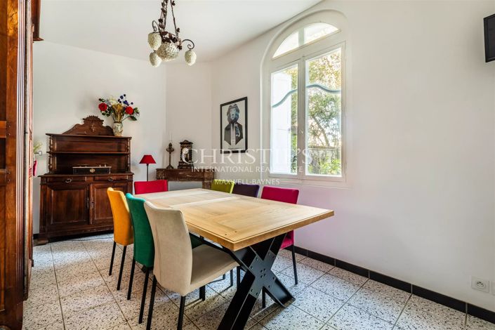 Image No.6-6 Bed House for sale