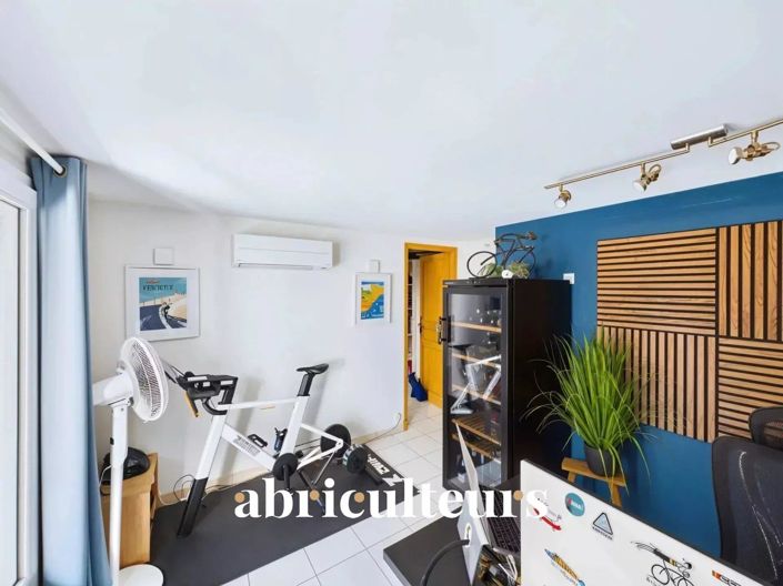 Image No.15-8 Bed House for sale