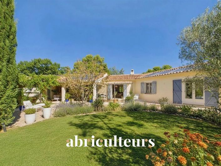 Image No.2-8 Bed House for sale