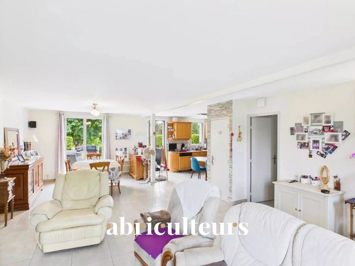 Image No.5-4 Bed House for sale