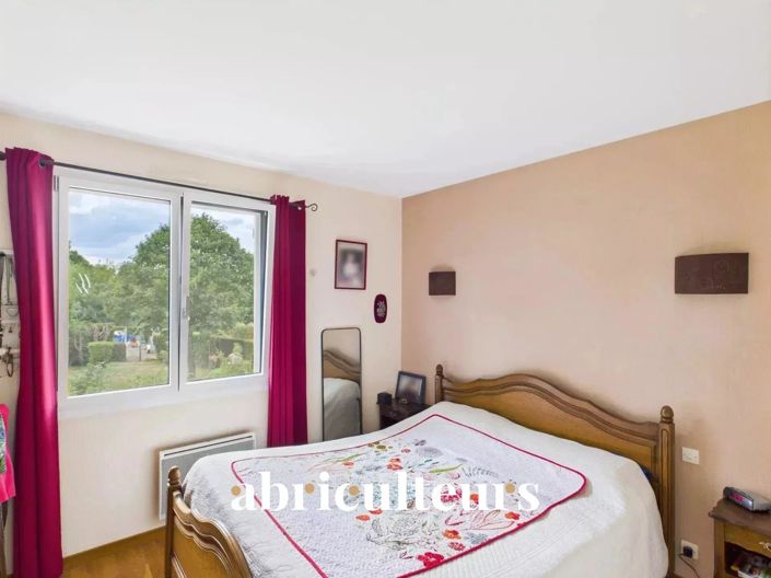 Image No.8-4 Bed House for sale