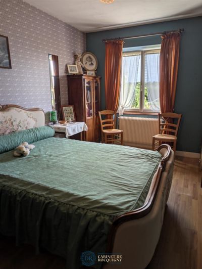 Image No.7-4 Bed House for sale