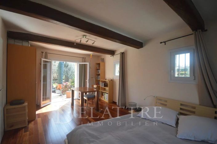 Image No.10-6 Bed House for sale