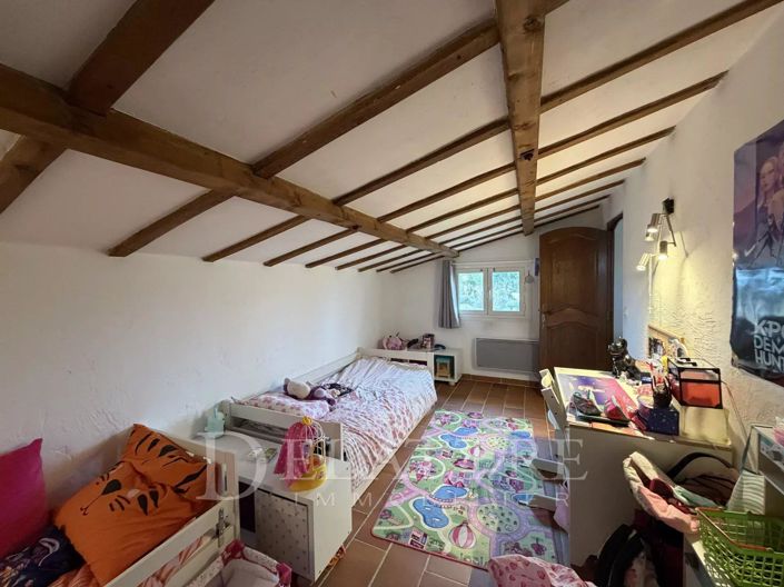 Image No.11-6 Bed House for sale