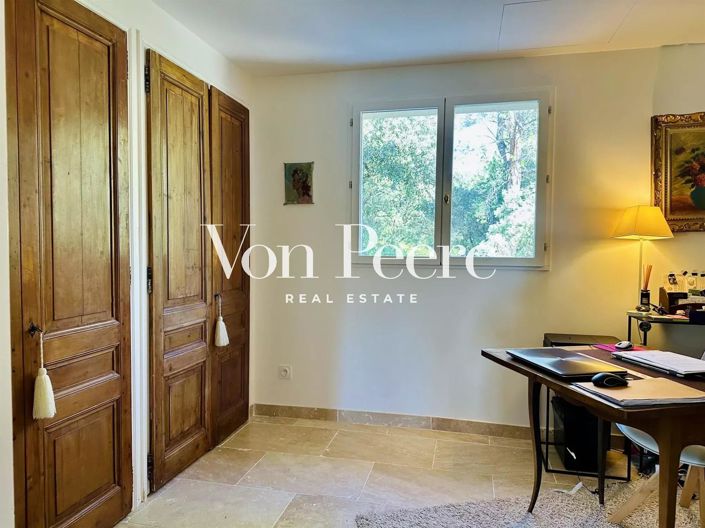 Image No.10-4 Bed House for sale