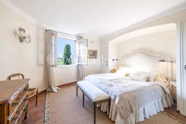 Image No.14-4 Bed House for sale