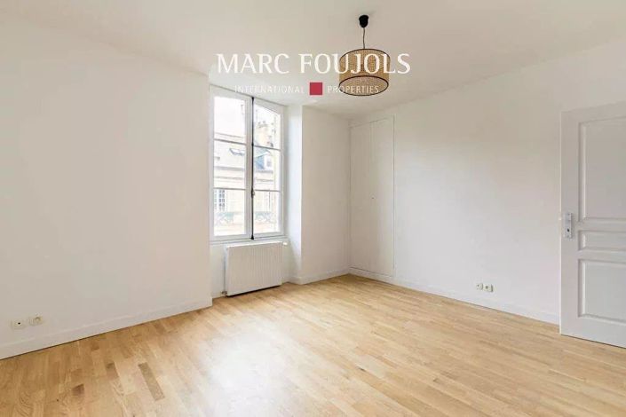 Image No.8-5 Bed House for sale