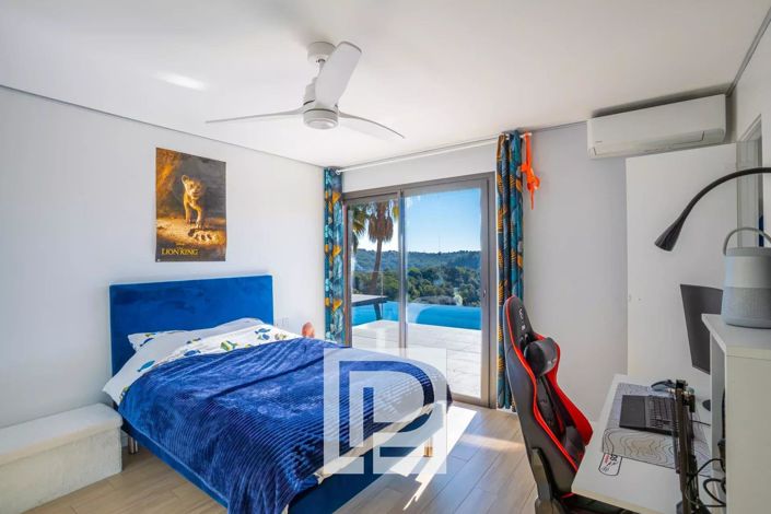 Image No.15-5 Bed House for sale