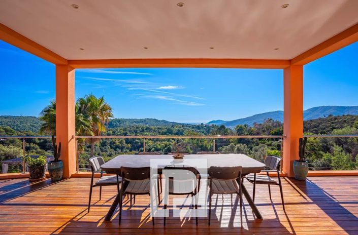 Image No.5-5 Bed House for sale