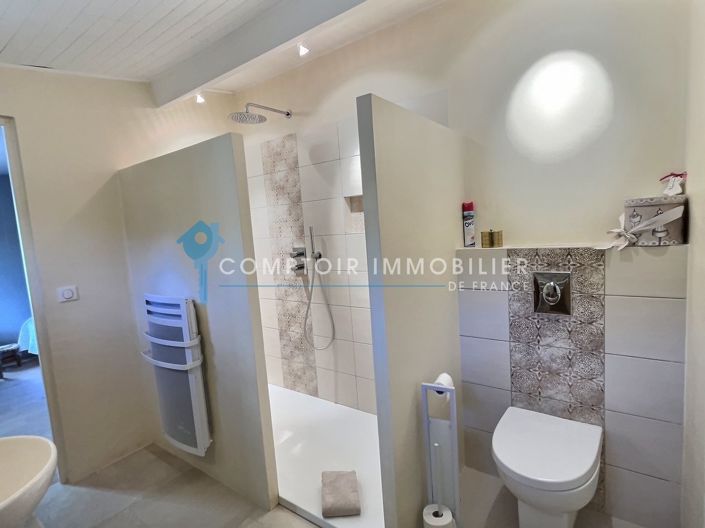 Image No.18-4 Bed House for sale