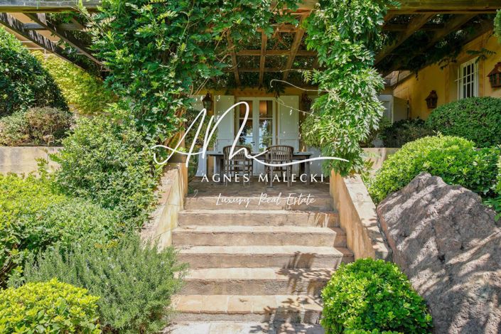 Image No.5-7 Bed House for sale