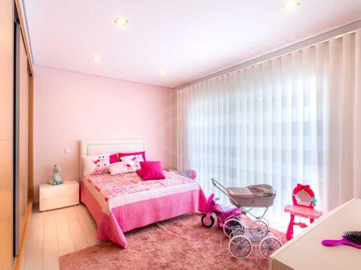 Image No.16-4 Bed House for sale