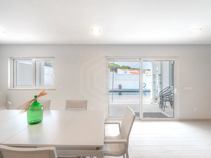 Image No.23-4 Bed House for sale