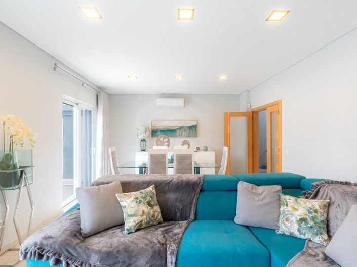 Image No.5-4 Bed House for sale