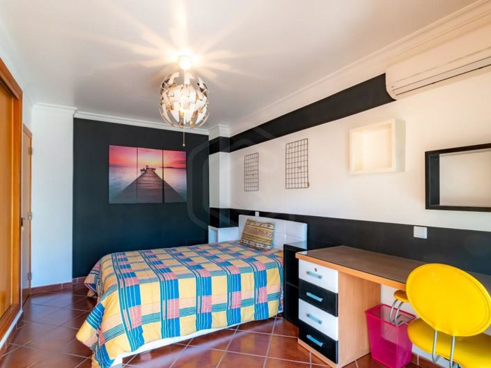 Image No.12-4 Bed House for sale