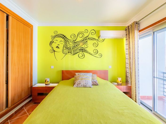 Image No.8-4 Bed House for sale