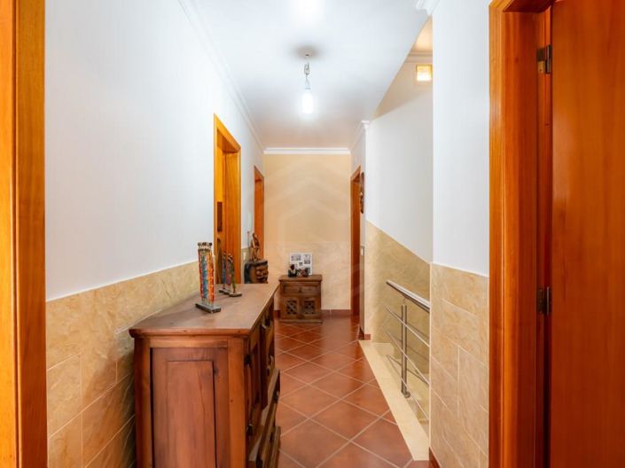 Image No.9-4 Bed House for sale