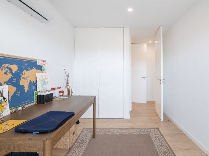 Image No.15-3 Bed Apartment for sale