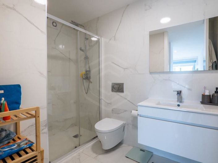 Image No.24-3 Bed Apartment for sale