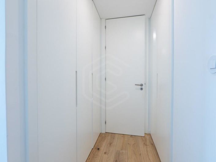 Image No.25-3 Bed Apartment for sale