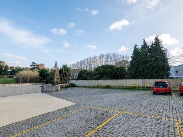 Image No.38-3 Bed Apartment for sale