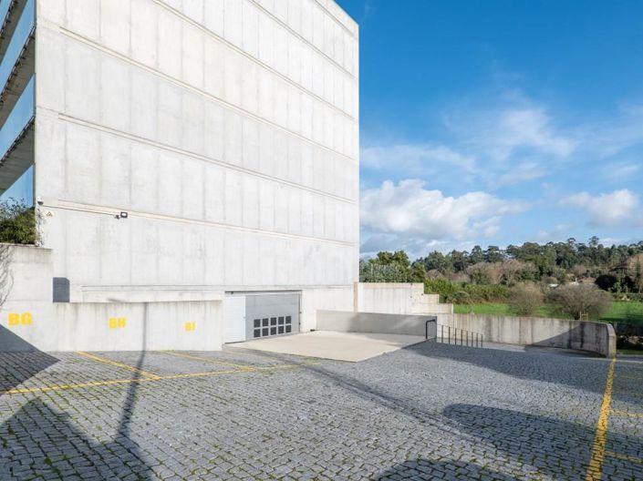 Image No.39-3 Bed Apartment for sale