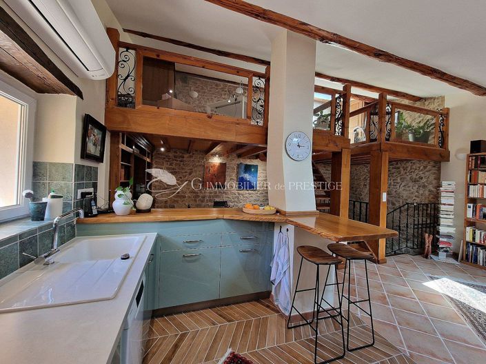 Image No.8-4 Bed House for sale