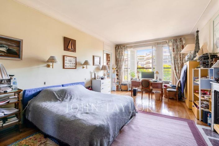 Image No.14-7 Bed House for sale