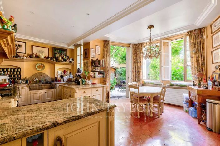 Image No.18-7 Bed House for sale