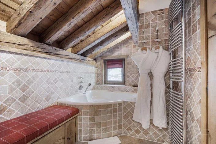 Image No.5-6 Bed House for sale