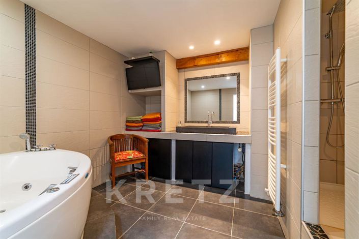 Image No.12-4 Bed House for sale