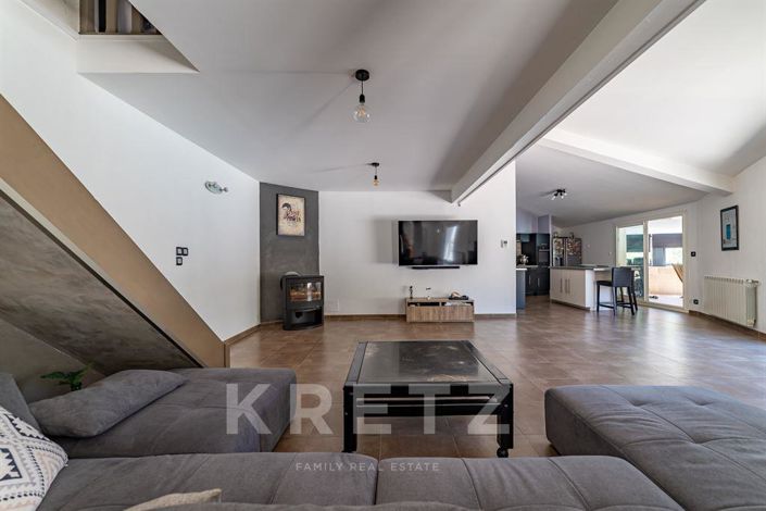 Image No.3-4 Bed House for sale