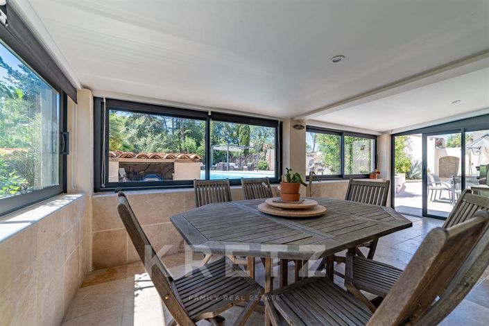 Image No.8-4 Bed House for sale