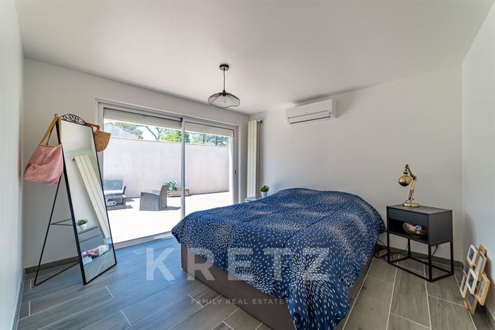 Image No.9-4 Bed House for sale