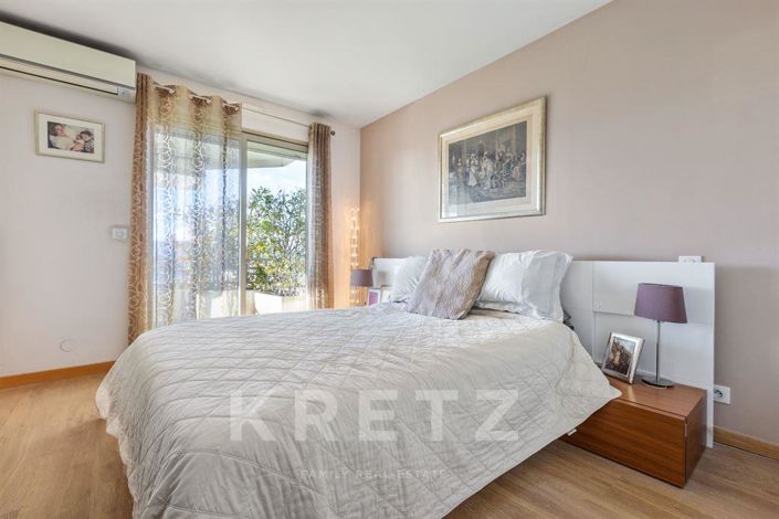 Image No.12-Appartement de 2 chambres à vendre à Le Cannet