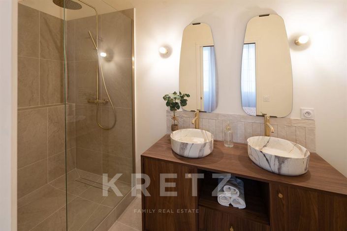 Image No.10-3 Bed Apartment for sale